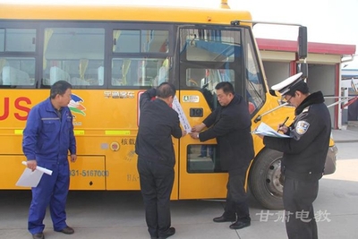 筑牢安全防线 护航平安学途——兰州市红古区深化校车驾驶员安全管理培训与规范运营纪实